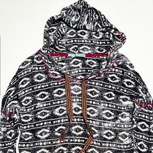 🏠 Maurices Light Weight Aztec Print Hooded Top Size S